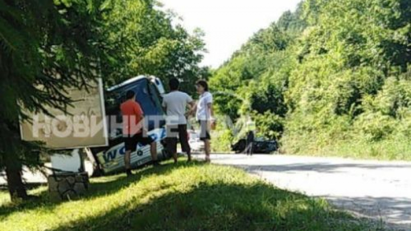 Стана ясна причината за трагедията след катастрофата с автобус с деца край Тетевен