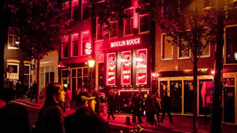 Първата жена кмет на Амстердам заличава Червените фенери