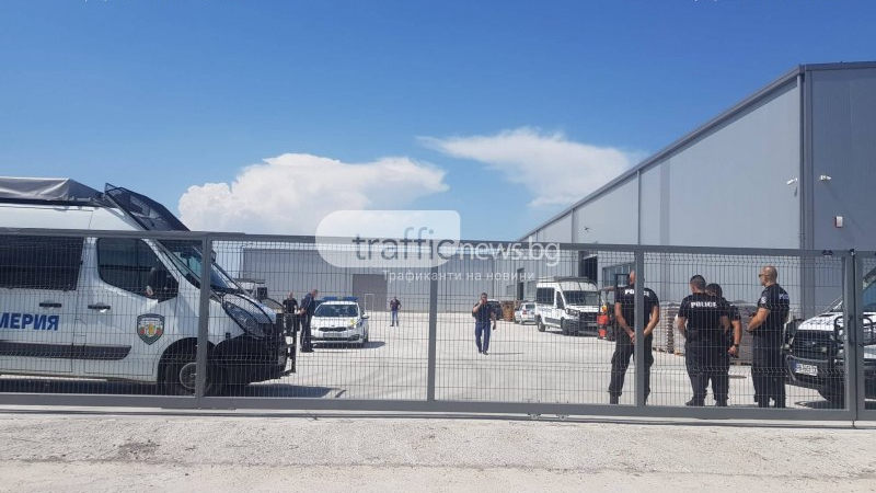 Борисов лично инспектира разбитата фабрика за цигари в Труд, нямала аналог в България (СНИМКИ)