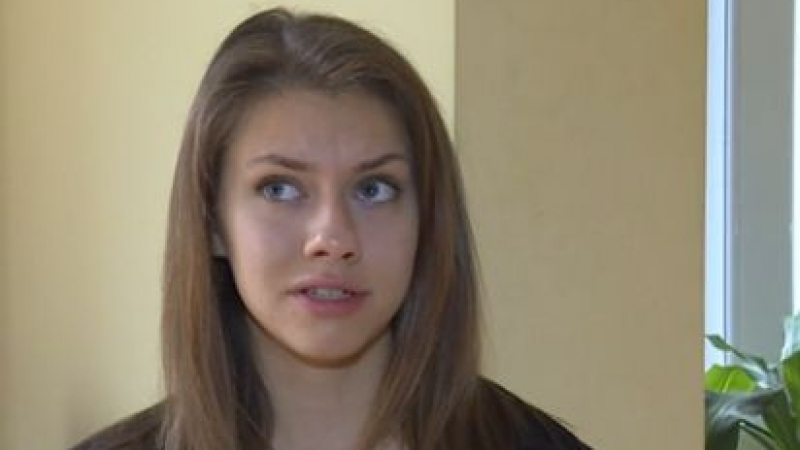 17-годишна българка стана жертва на долен номер на "Уиз ер"