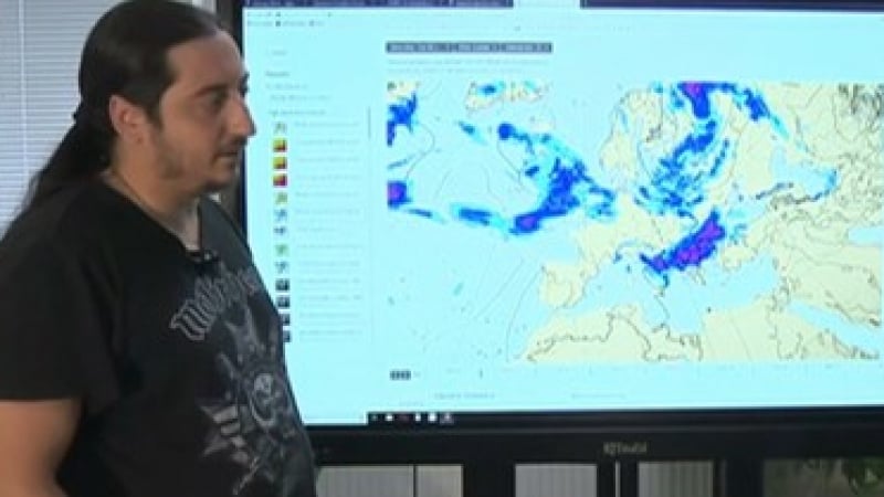 Синоптик обяви къде ще ни ударят градушки и как времето изненадва с 45 градуса