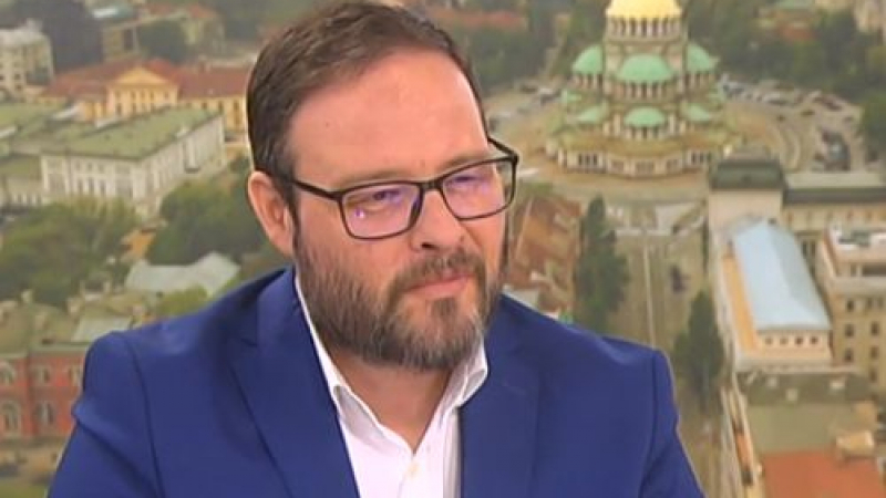 Десилав Чуколов сравни НФСБ и ВМРО с дамите от бюфета в НС 