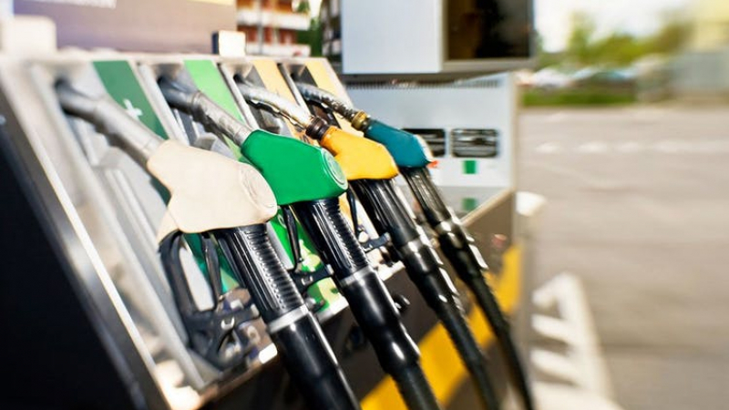 Пет начина да пестим пари в бензиностанцията