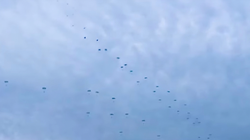 Учения на руски парашутисти ужасиха украински генерал (ВИДЕО)