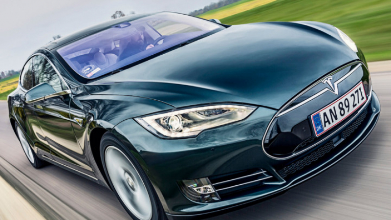 Откриха Tesla Model S, изминала почти 1 милион километра
