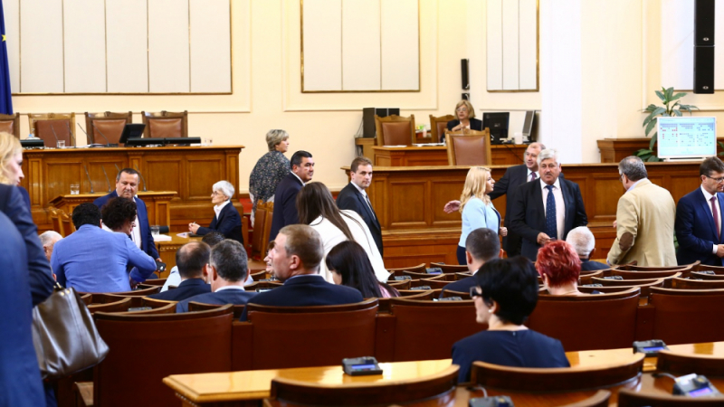 Депутатите казаха „не“ на президентското вето върху Закона за военното разузнаване