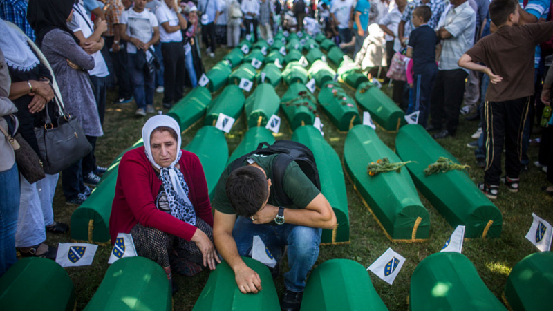 Официално: Холандия носи вина за клането в Сребреница