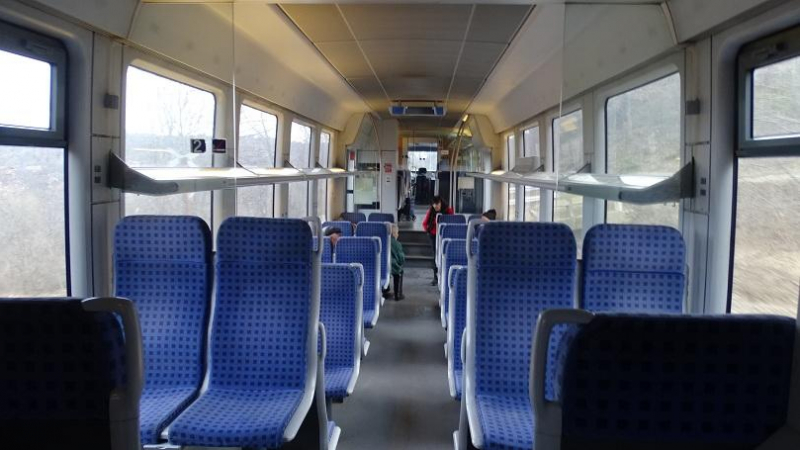 БДЖ стартира кампания „Чети във влака”