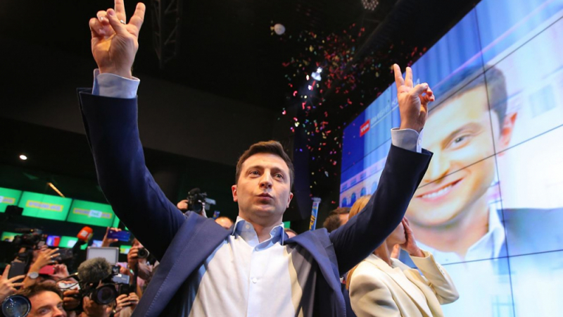 Партията на Зеленски - първата, която ще управлява Украйна единолично 