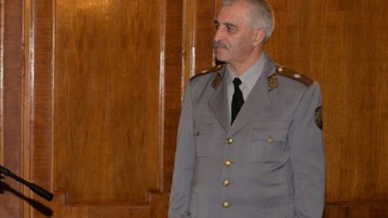 Шефът на „Военна информация“ официално предложен за уволнение