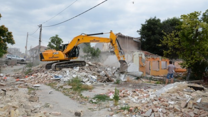Бутат още 38 къщи в циганския квартал "Максуда" във Варна