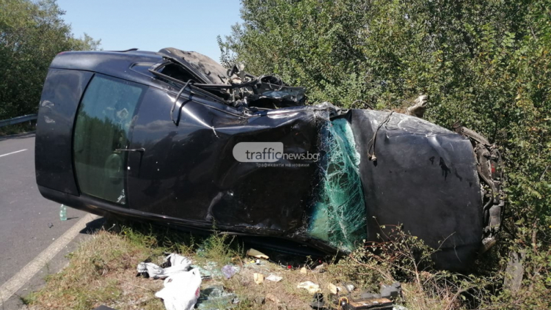 Пиян циганин виновен за страшното меле с 4 коли в Пловдивско СНИМКИ 
