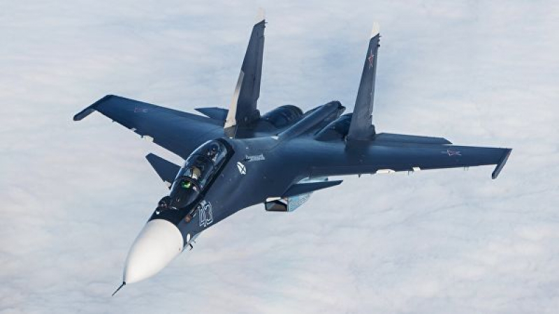 Руски изтребители Cу-30CМ сгащиха "вражески" самолет в стратосферата