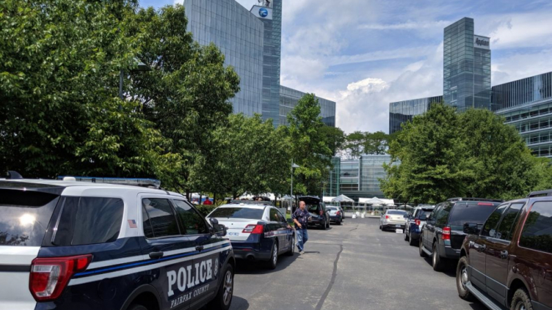 Какво се случва в САЩ: Въоръжен мъж изпразни централата на "USA Today" във Вашингтон ВИДЕО