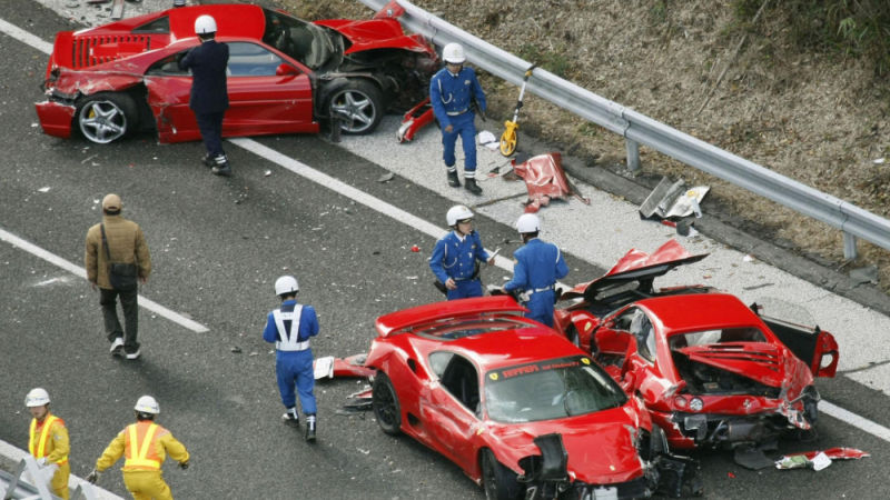 Десетте най-зрелищни и скъпи автомобилни катастрофи