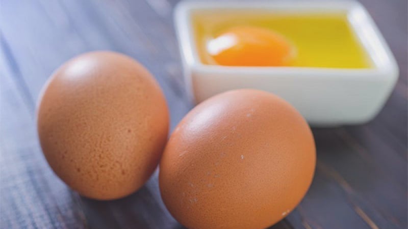 Експеримент: Пих по 2 сурови яйца всяка сутрин и...