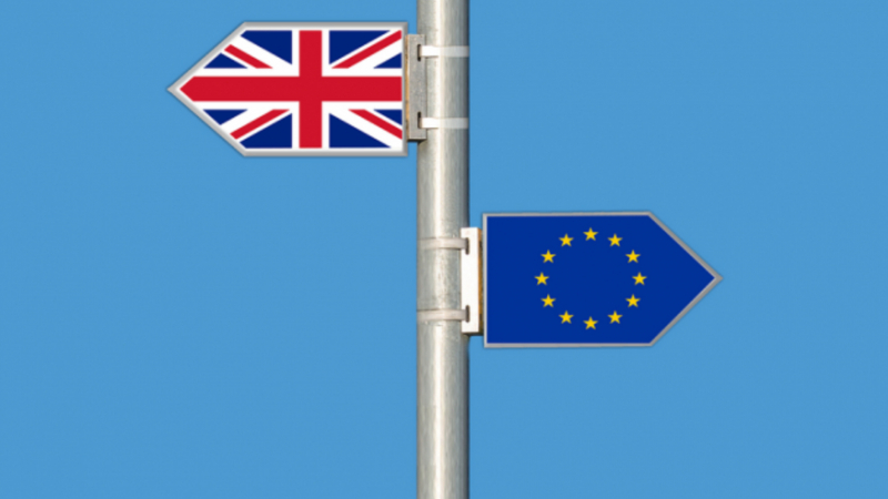 Почна се: Великобритания изтегля дипломатите си от структурите на ЕС
