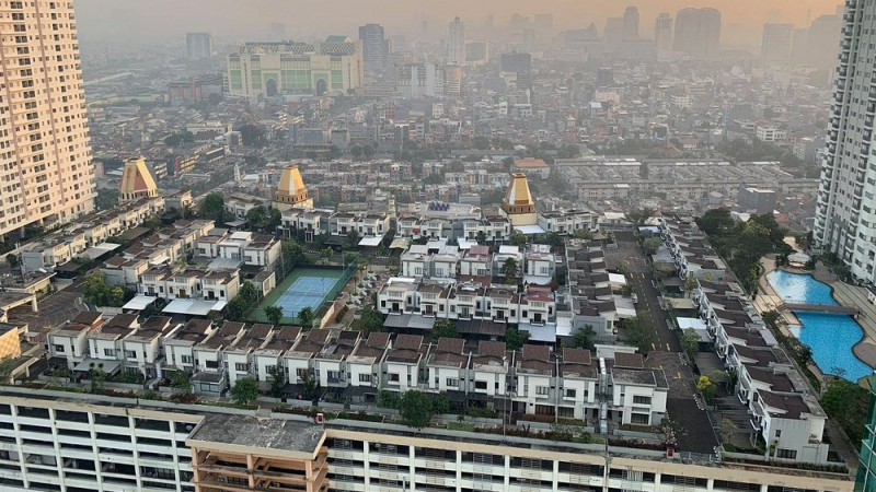В Джакарта построиха цяло село на покрива на търговски център