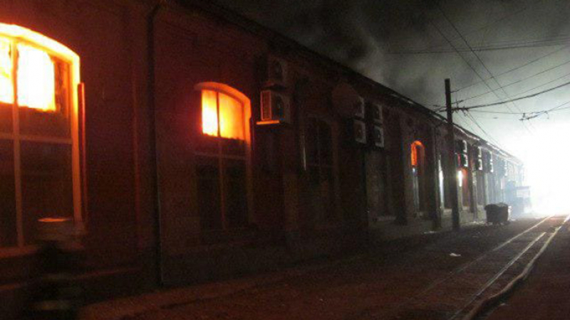 Адски пожар изпепели хотел в Одеса! 8 души умряха вътре ВИДЕО