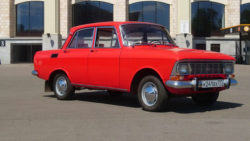 Москвич-412: Как съветските инженери преправиха двигателя на BMW