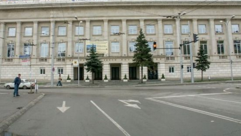 Празничен маратон затваря улици в София