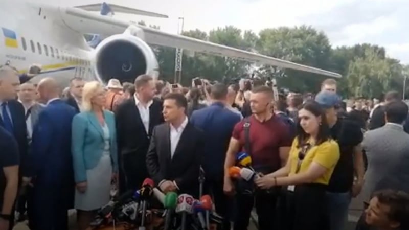 Зеленски: Говорих с Путин по телефона, спираме войната ВИДЕО