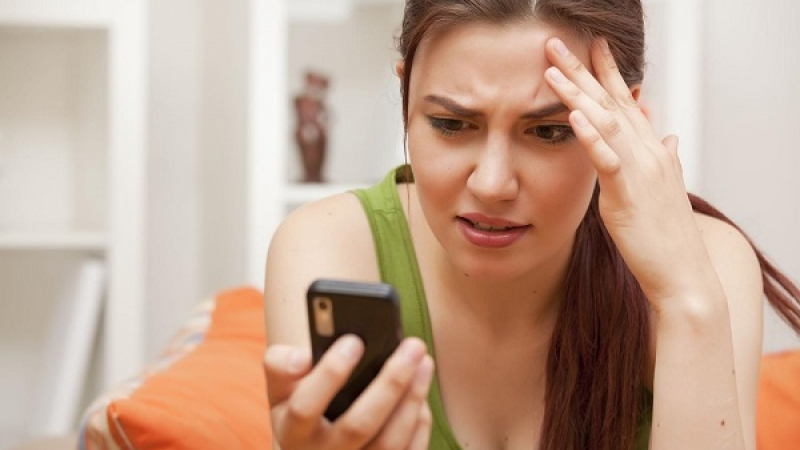 Жените страдат от употреба на смартфони повече от мъжете