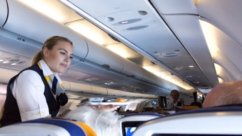 Стюардеси: Това е най-сигурното място при критична ситуация в самолета