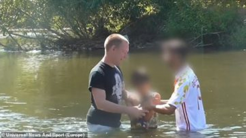 Сливенски цигани се влюбиха в педофил, защитават го с камъни ВИДЕО