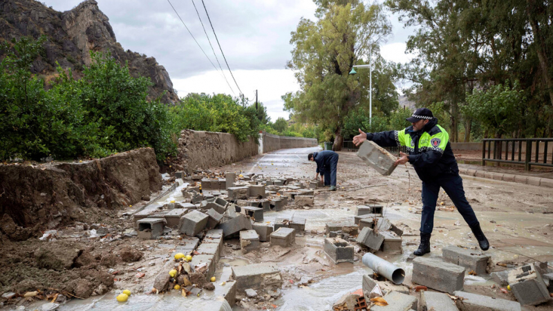 Смъртоносни новини от „студената капка“, потопила Испания СНИМКИ