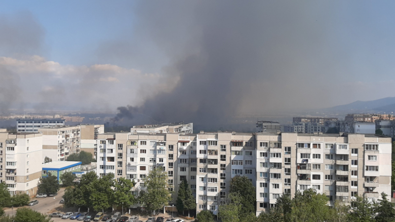 Огненият ад в София се разраства, пожарът пълзи към... СНИМКИ