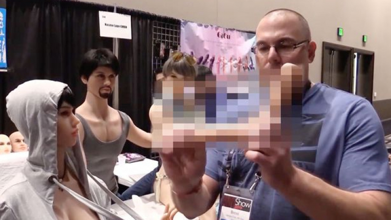 Неуморни: Появиха се US секс кукли с бионичен пенис за гейове и жени  ВИДЕО
