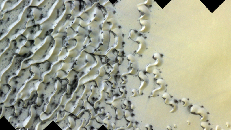 Запечатаха на СНИМКА необикновено природно явление на Марс 