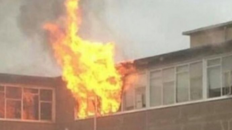 Ужас: Пожар в училище, най-малко 26 дечица изгоряха живи 