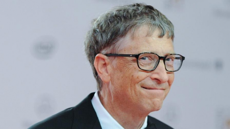Бил Гейтс е дарил $35 млрд. Защо състоянието му не намалява?
