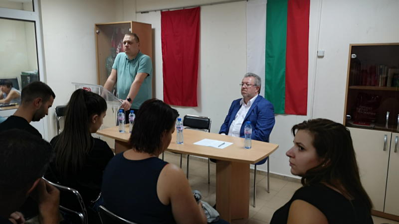 Николай Радев от Пловдив: „Разликата между нас и останалите е в отношението към хората“