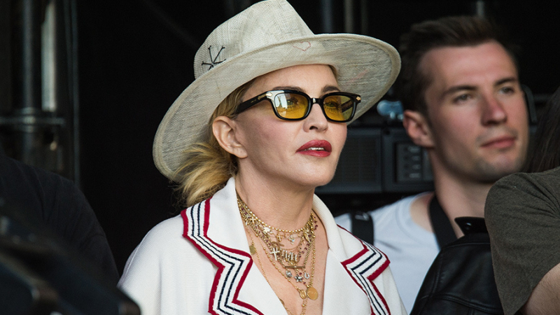 Мадона реши да приключи със своя авантюра СНИМКИ