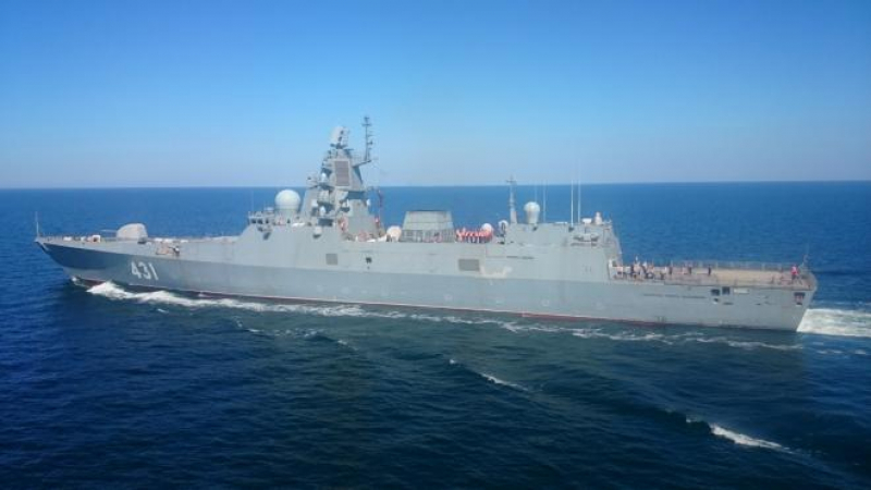 Фрегатата “Адмирал Касатонов” проведе стрелби в Балтийско море