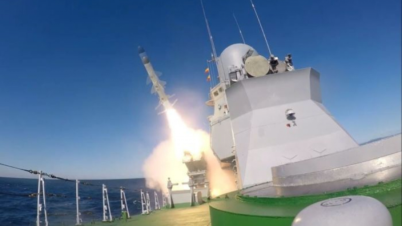 Руският ракетен кораб "Смерч" изстреля за първи път Х-35 ВИДЕО