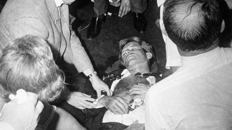 Синът на Робърт Кенеди посочи истинския убиец на баща си СНИМКИ