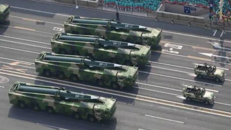 Daily Telegraph: Китайският военен парад — тревожно звънче за САЩ