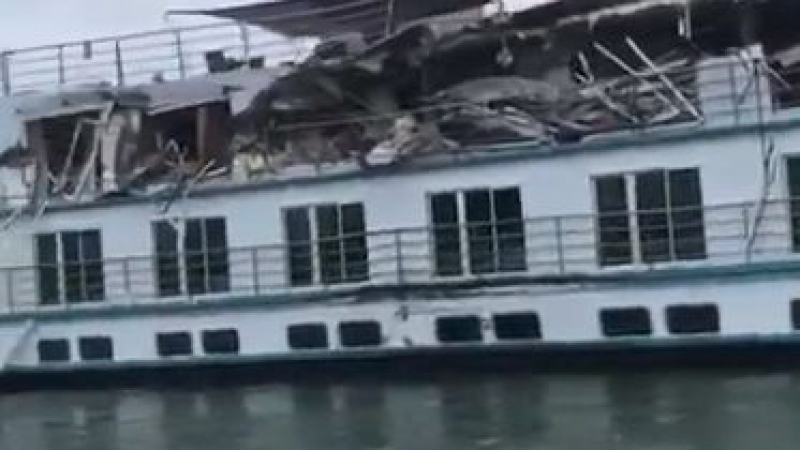 Страшен кошмар в Дунав след сблъсък между лайнер и товарен кораб ВИДЕО 