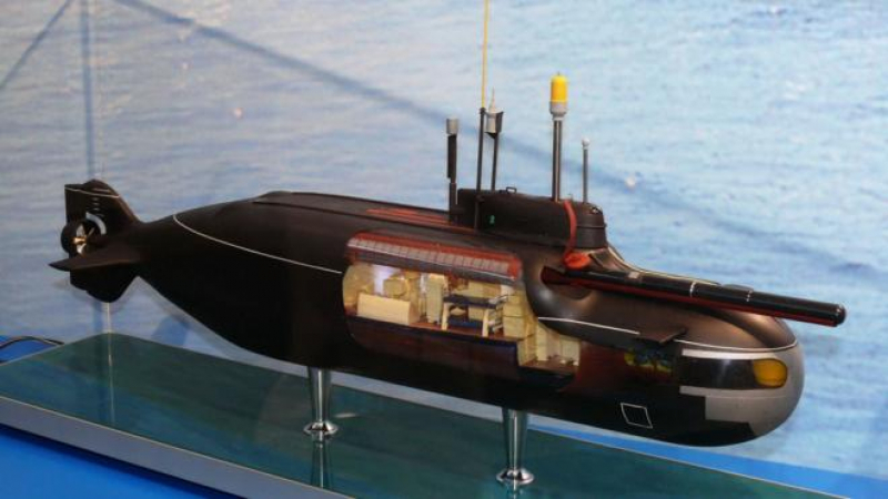 Малка и тиха: В САЩ научиха за уникална руска подводница