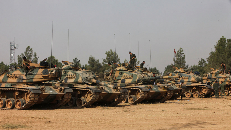„Нюзуик“: Американски войници попаднаха под турски обстрел в Сирия