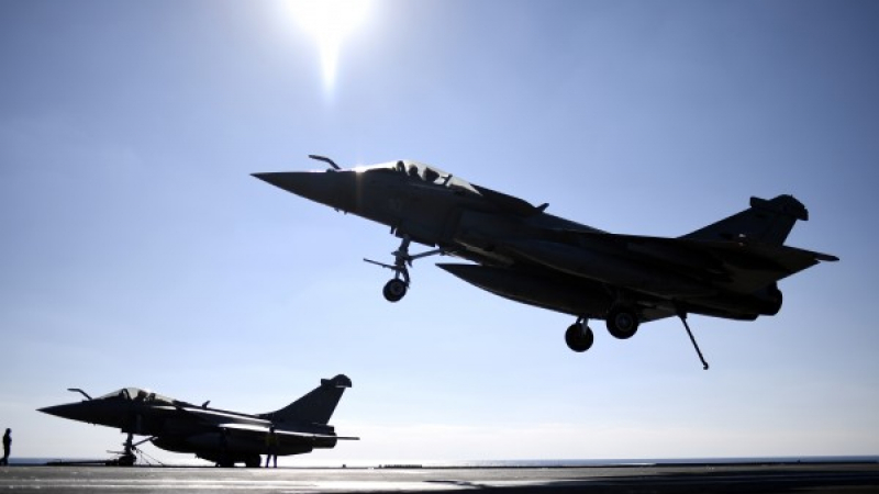 Насред кризата „Сирия“: Турски военни самолети дразнят Гърция