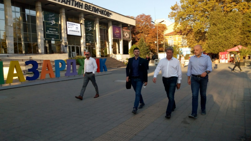 Томислав Дончев в Пазарджик: Изборите са състезание и ние играем за победа