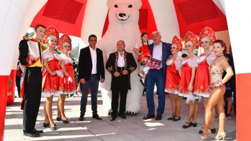 С флашмоб цирк „Балкански“ подкрепи кандидата на ГЕРБ за кмет на Пловдив Здравко Димитров