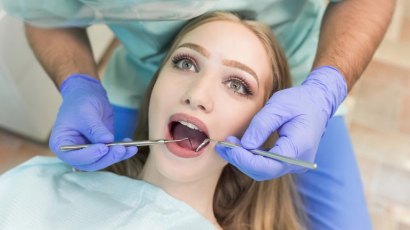 Д-р Стоев: Заради липсващи зъби може да се появят болки в кръста и коленете