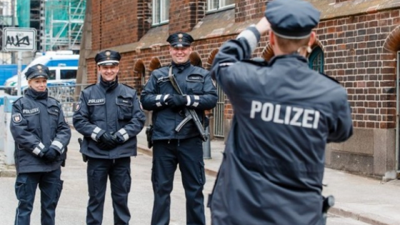 Няма да познаете какво преследват германските полицаи