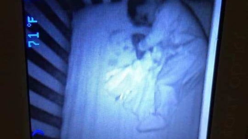  Майка видя призрачно дете в леглото на сина си, а после... СНИМКИ 